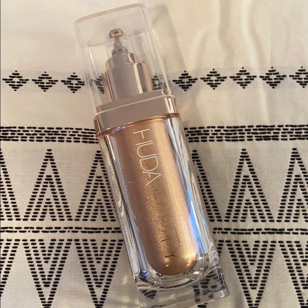 HUDA BEAUTY NYMPH BODY HIGHLIGHTER